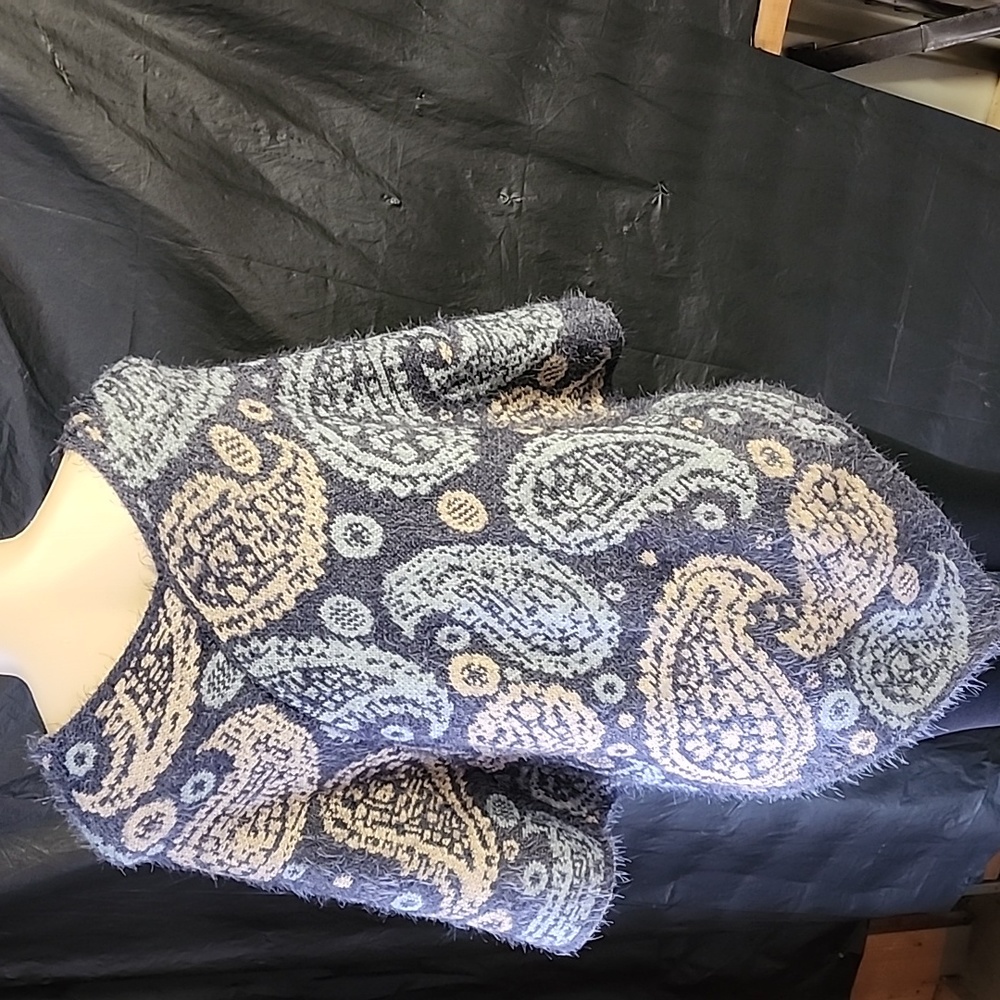 Ladies cape - Picture 2 of 5
